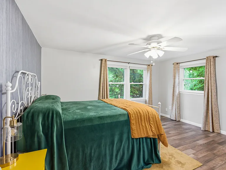 1204 Forest Ct — Photo 21