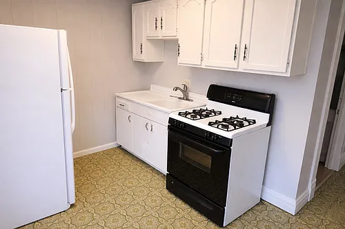 3544 Bell St. Photo 1