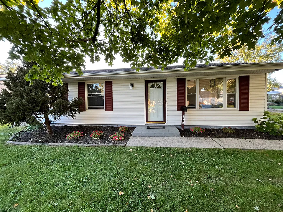 379 Sturbridge Rd