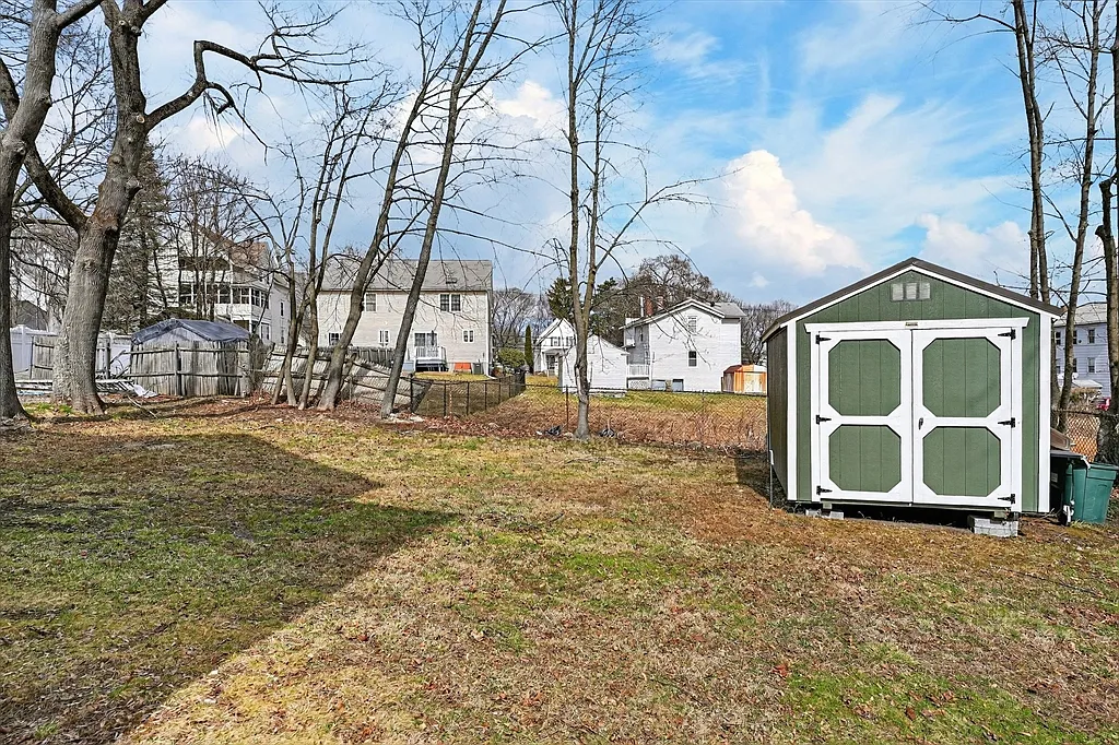1 bed, 1.0 bath, 600 sqft, $1,800 — Photo 2