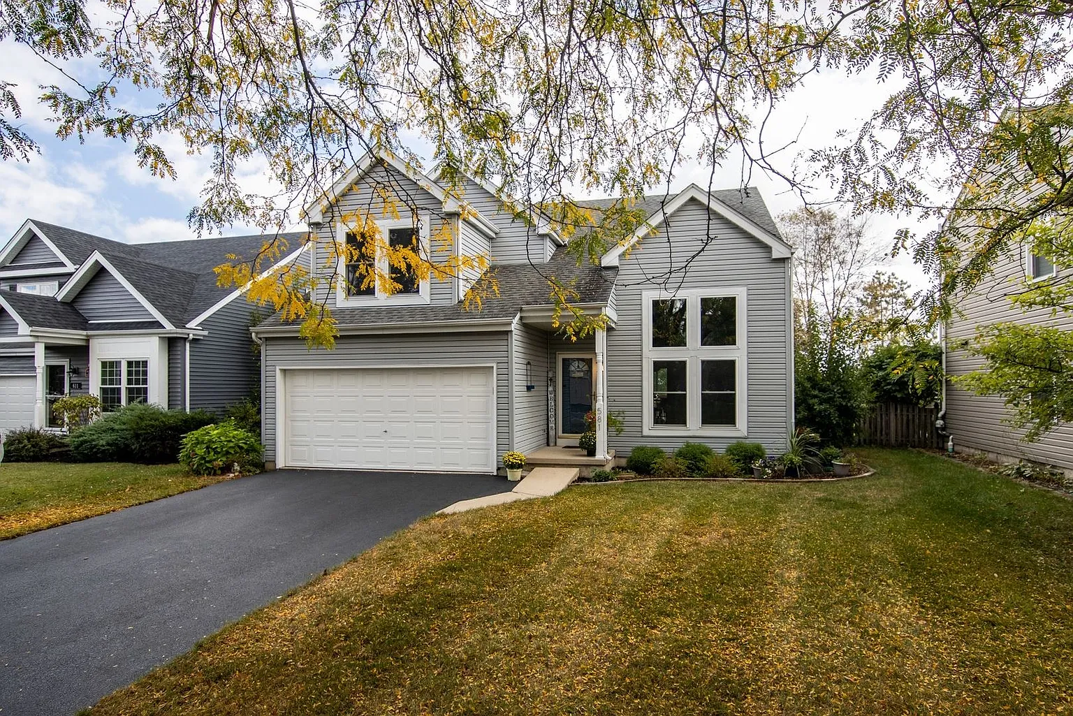 581 Green Meadow Ln photo 1