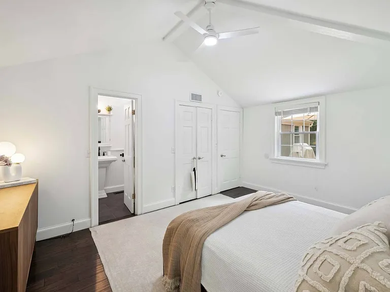 136 Washington Heights Ave — Photo 6