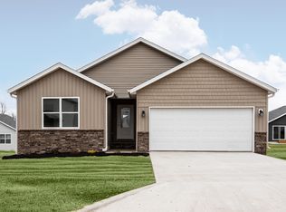 404 N Big Horn Rd, Nixa, MO 65714