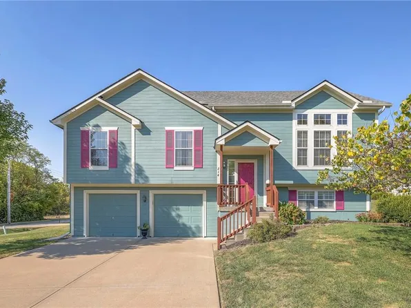 214 Lacy Ln, Belton, MO 64012