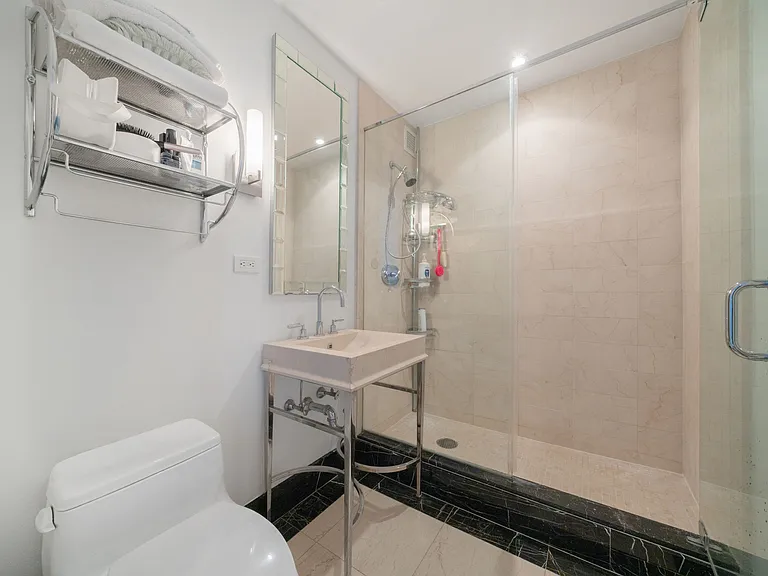 25 Columbus Cir #53F — Photo 12