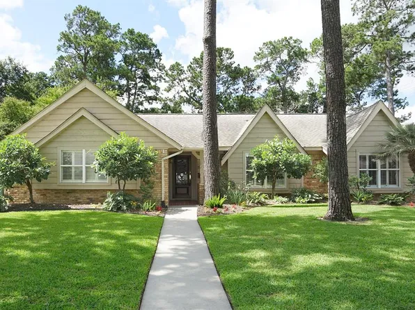 12227 Mossycup Dr, Houston, TX 77024