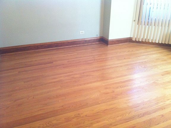 4th image of 6132 N Moody Ave