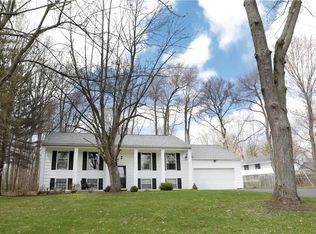 35 Gateway Rd, Rochester, NY 14624