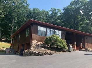 10 Deer Run Rd, Pomona, NY 10970