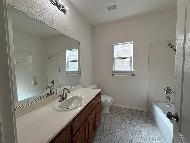 1836 Encina Ave — Photo 11
