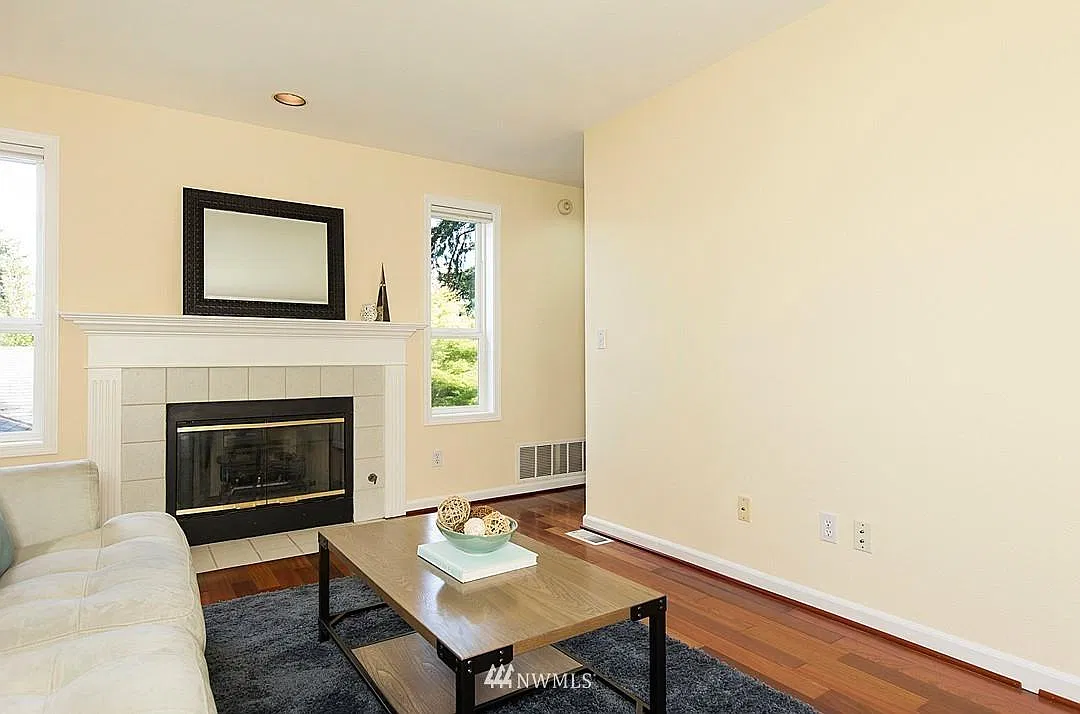 3 bed, 1410 sqft, $2,950 — Photo 4