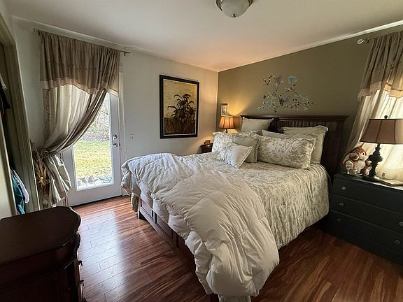 5th image of 904 N Herald Rd