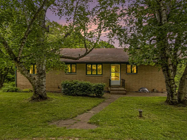 5321 Old Douglas Rd, Kalamazoo, MI 49009