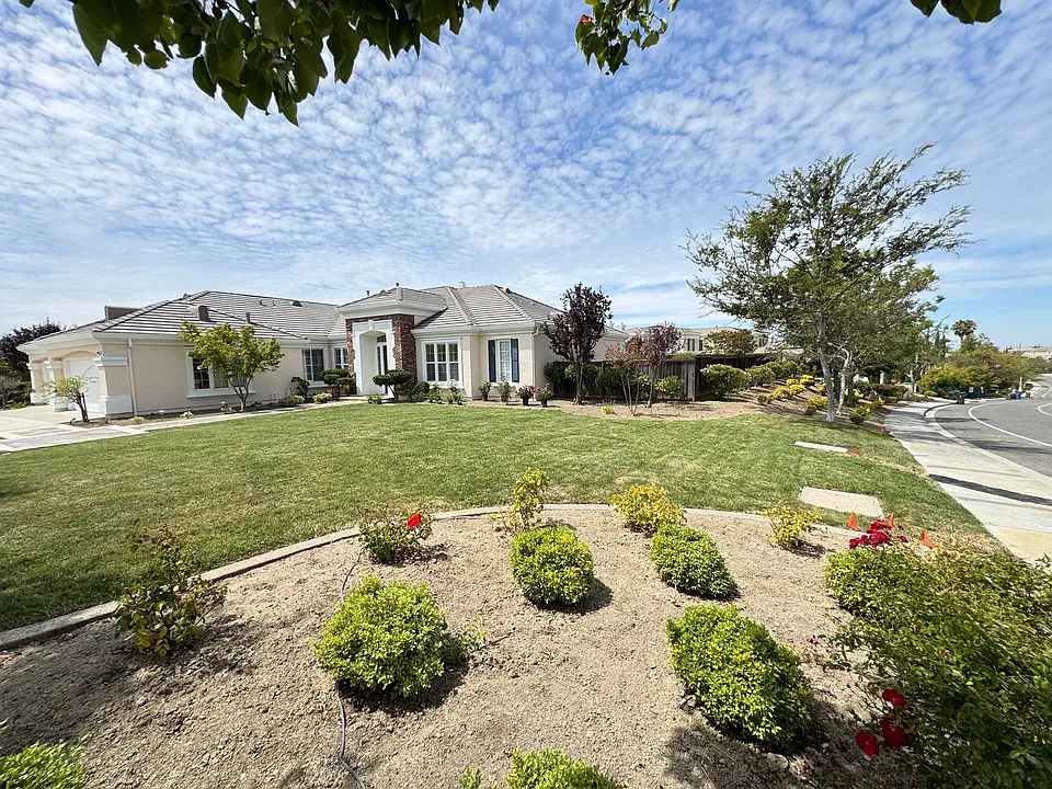 48401 Costa Mesa Ter