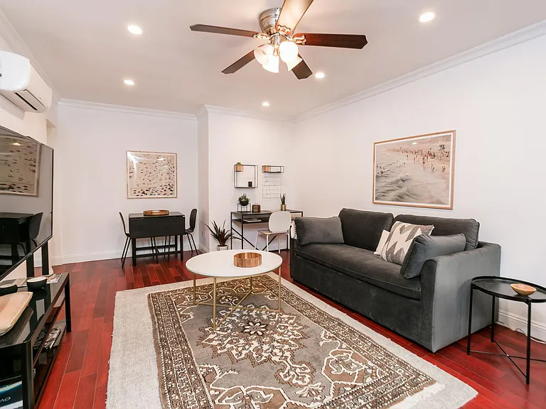11822 Gorham Ave #2 — Photo 4