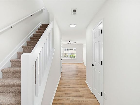 3rd image of 116 Goldfinch Ave