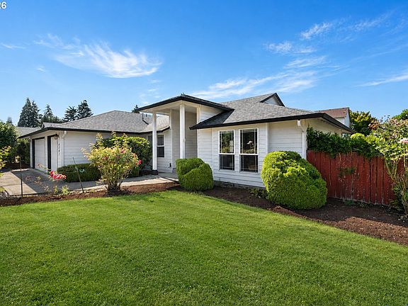 3rd image of 4701 NE 48th St