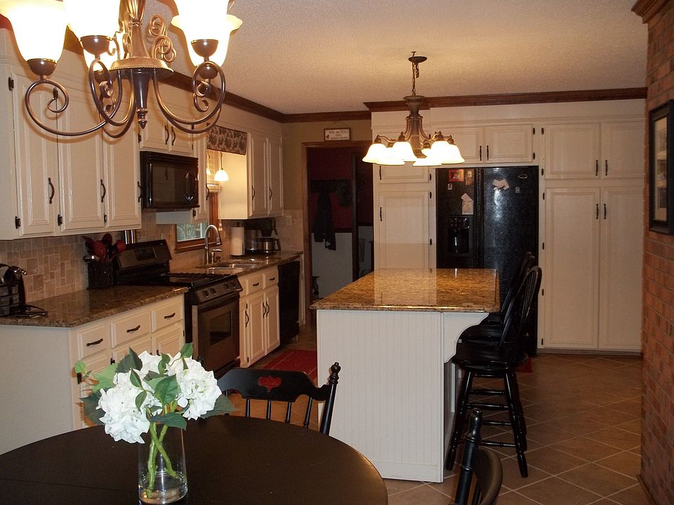 2nd image of 1324 Hickory Woods Dr