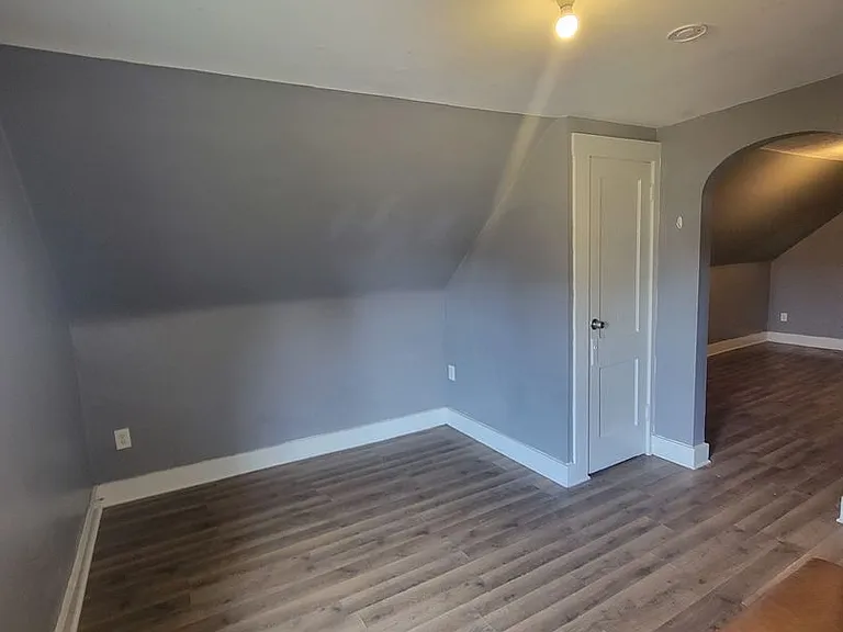 55 Cotter Ave — Photo 1