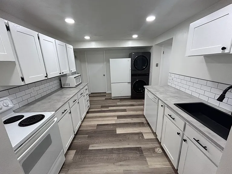 4241 S Falcon St — Photo 4