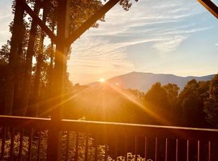 109 Blowing Ridge Ln, Sylva, NC 28779