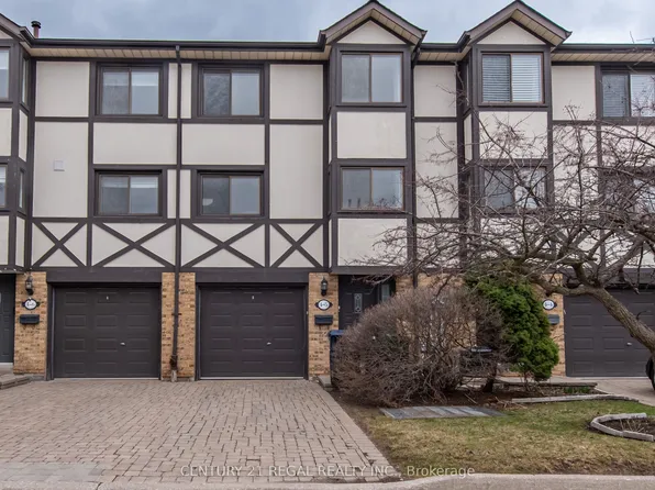 4 Bradbrook Rd #5, Toronto, ON M8Z 5V3