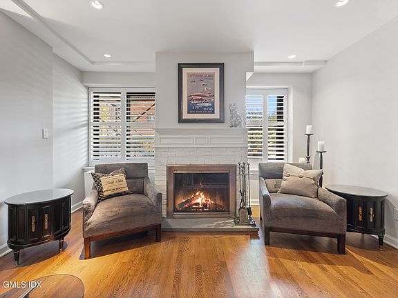 3rd image of 15 Lafayette Ct APT 1F