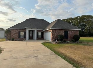 1423 Acadian Dr, Jennings, LA 70546