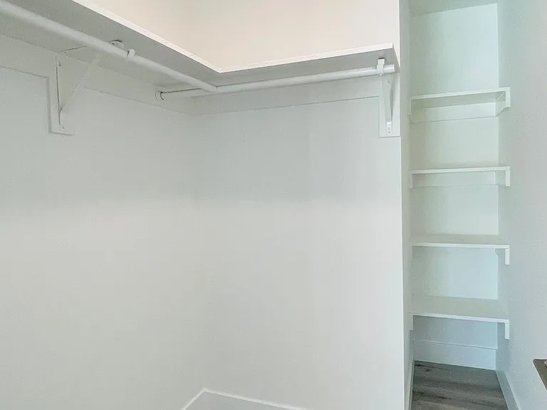 14612 Calvert St #202 — Photo 22