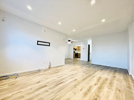 1st image of 48-14 59th St APT 3
