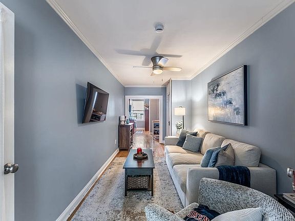 3rd image of 532 Adams St APT 2B