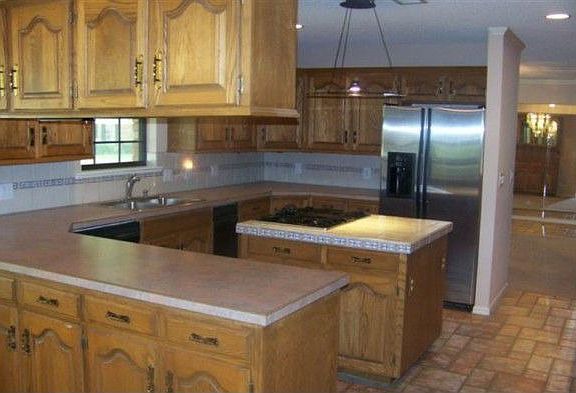 2nd image of 2408 Essex Dr