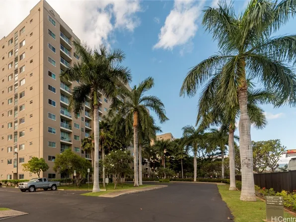 94-979 Kauolu Pl APT 703, Waipahu, HI 96797