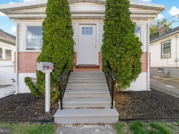 257 Homecrest Ave, Ewing, NJ 08638