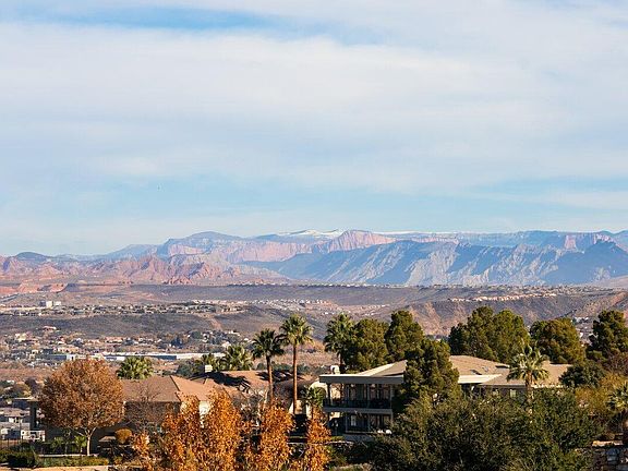 3rd image of 2054 E Topaz Way