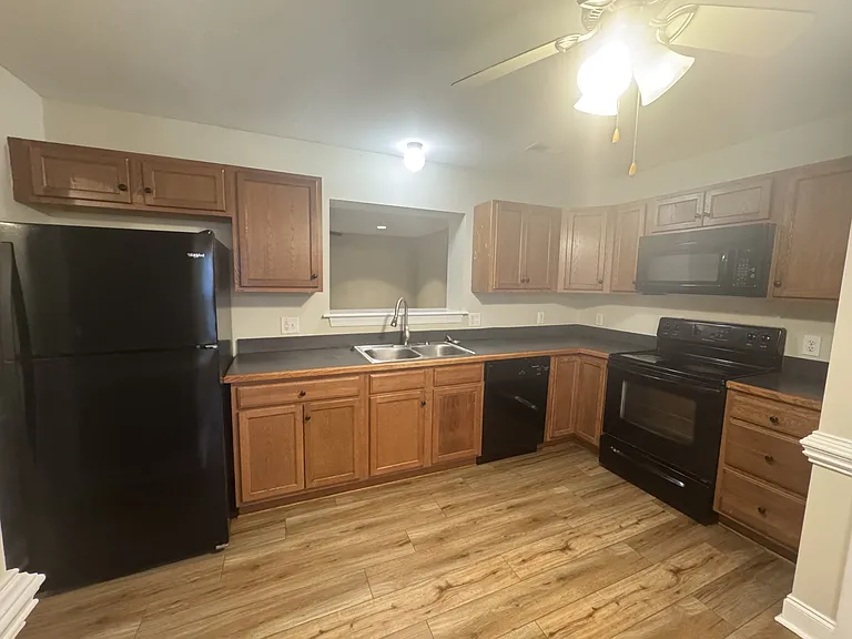 1537 C8 Pine Brook Ct #1 — Photo 4