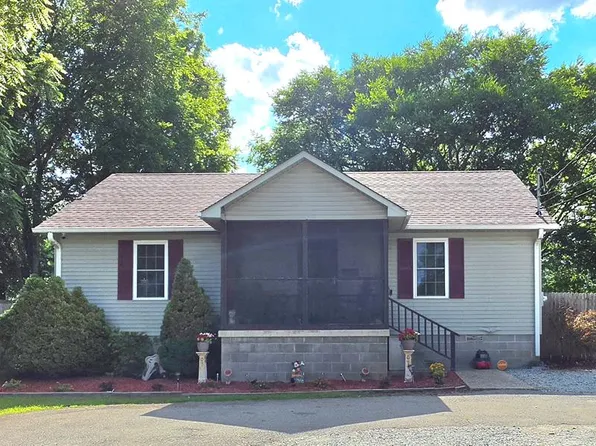722 Williams St, Paris, TN 38242