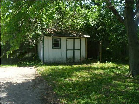 4th image of 2645 W 22nd St