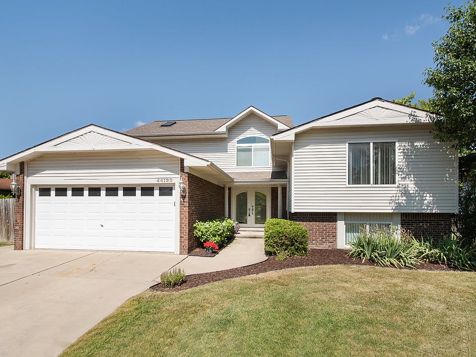 1st image of 44120 Fair Oaks Dr