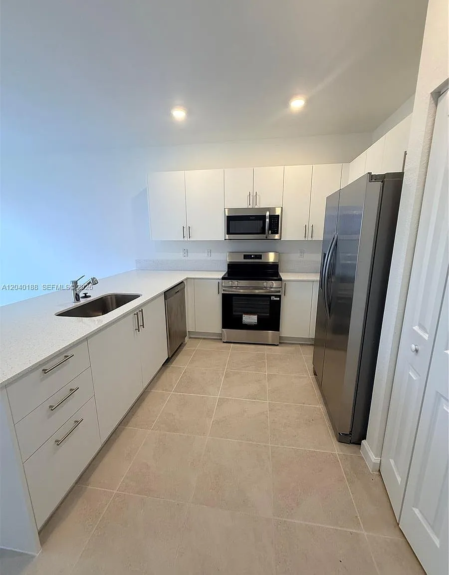 17950 SW 357th Ter — Photo 3
