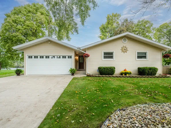 1729 Derfla Dr, Saint Joseph, MI 49085