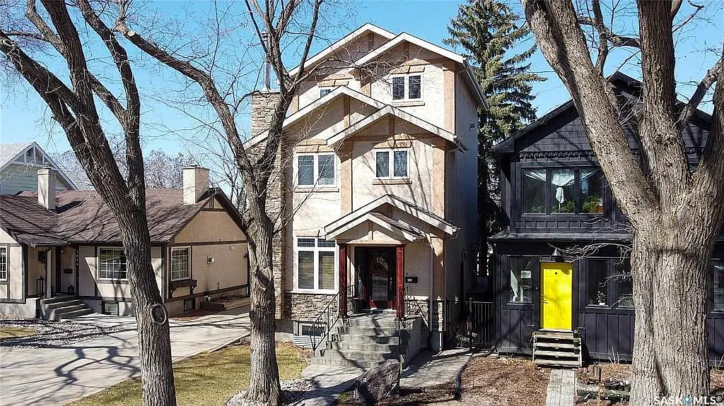 2830 Regina Avenue — Photo 1