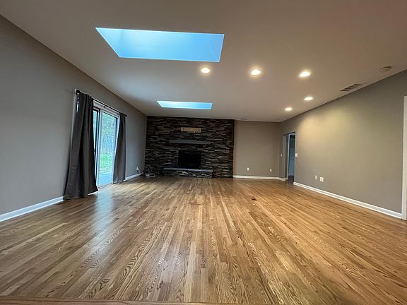 5th image of 3829 Glen Hills Dr
