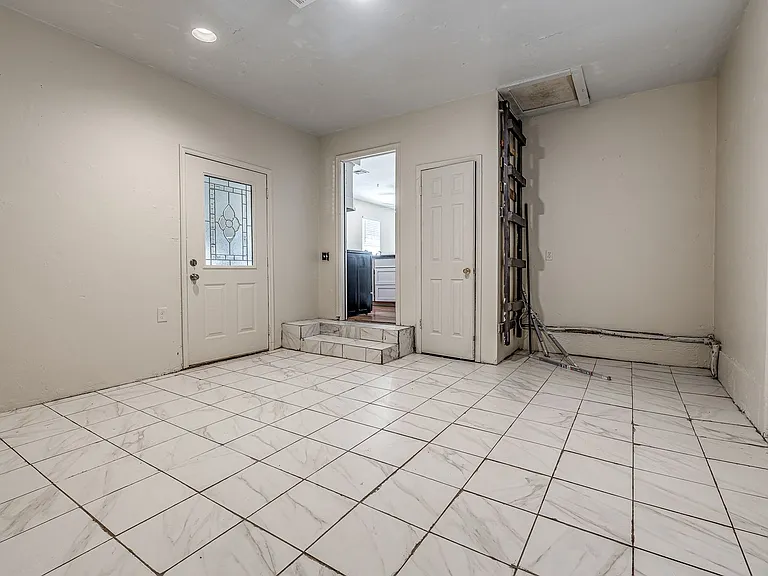 3312 Gwendolyn Ln — Photo 12