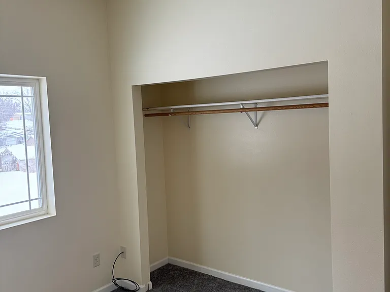 1532 S Saint Aubin St — Photo 4