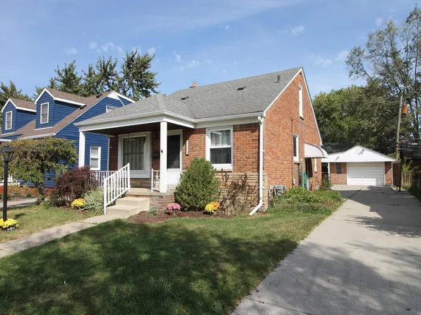 22305 Alger St, Saint Clair Shores, MI 48080