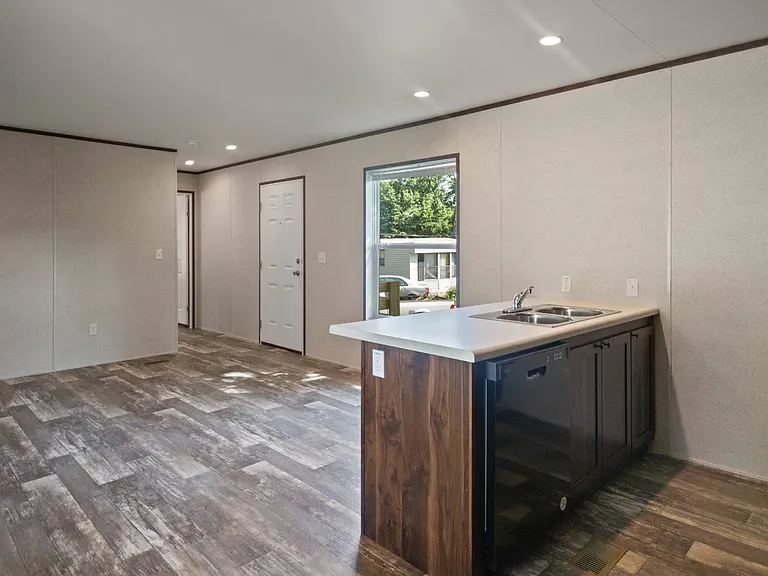 2018 Waterfront Dr #128 — Photo 4