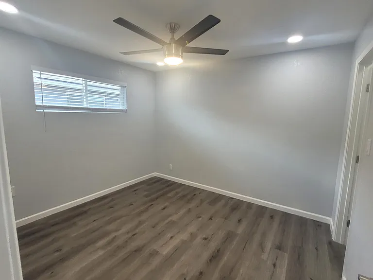 4933 E Willetta St — Photo 17