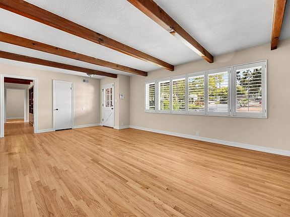 3rd image of 1328 Arlington Pl