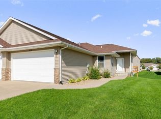 3234 Blackberry Cir SW, Cedar Rapids, IA 52404